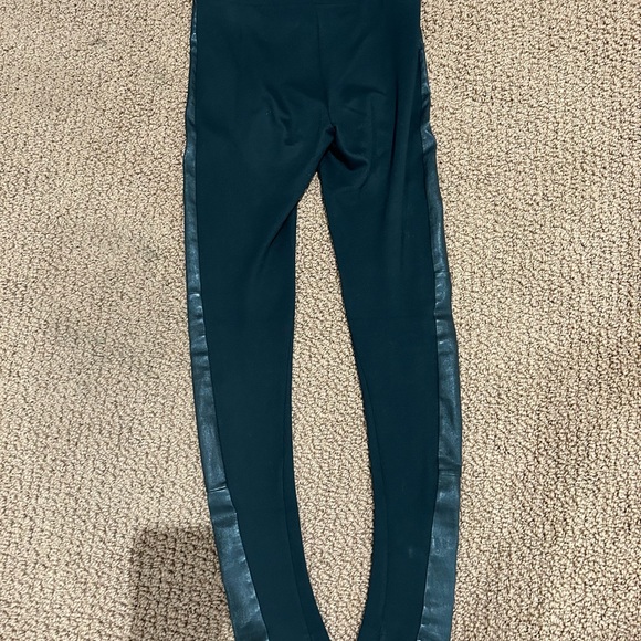 Alice +Olivia Leggings - Picture 7 of 8